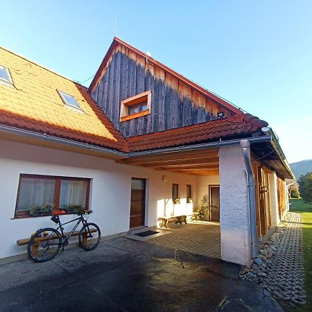Vidiecky Apartman Kubo Pavcina Lehota  Exterior photo
